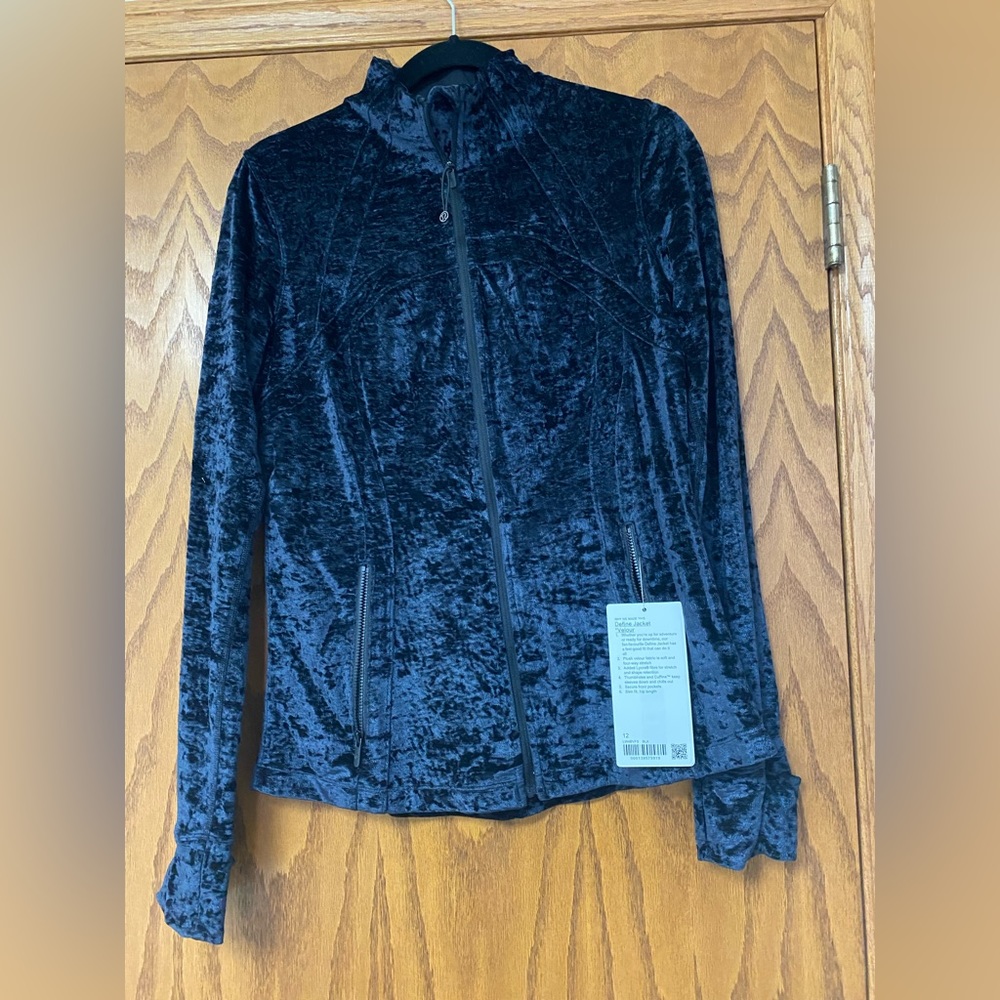 NWT Lululemon limited edition velour Define jacket size 12